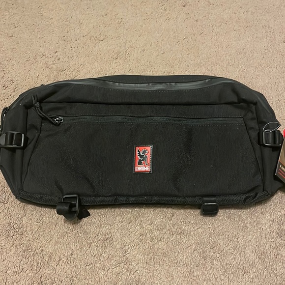 Chrome Industries Kadet Sling - Picture 1 of 10
